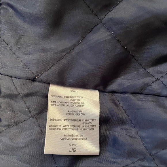 Tommy Hilfiger Red Jacket - missing inner jacket. Size Large-Several zip pockets - Picture 14 of 15